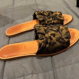 1. STATE Chevonn Brown black open toe slides - 6.5
